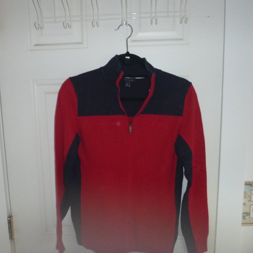 Tommy Hilfiger sweater